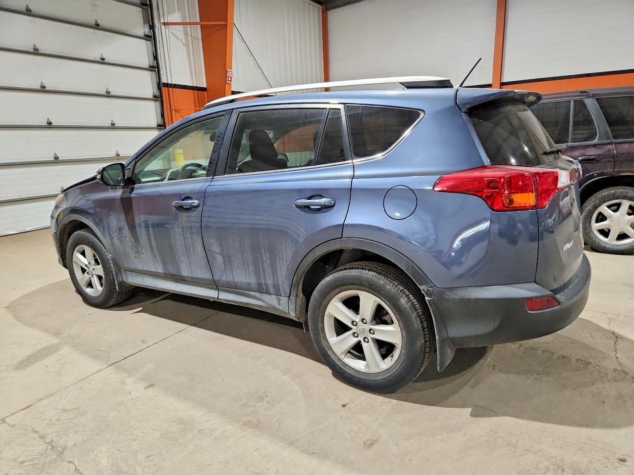 2014 Toyota Rav4 Xle - Image 2