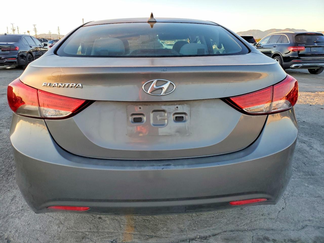 2013 Hyundai Elantra - Image 6