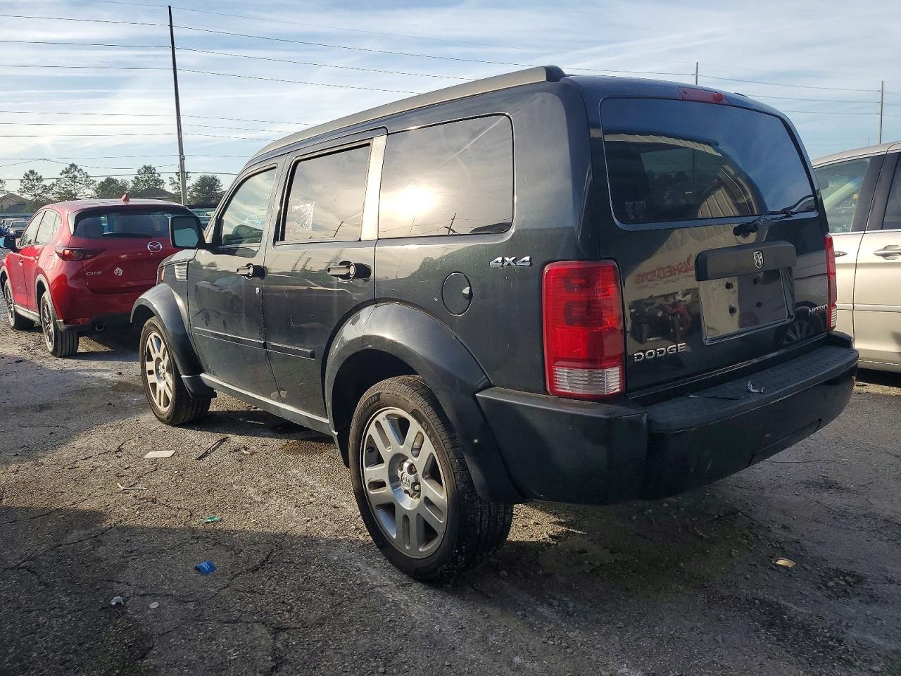 2010 Dodge Nitro Se - Фото 2