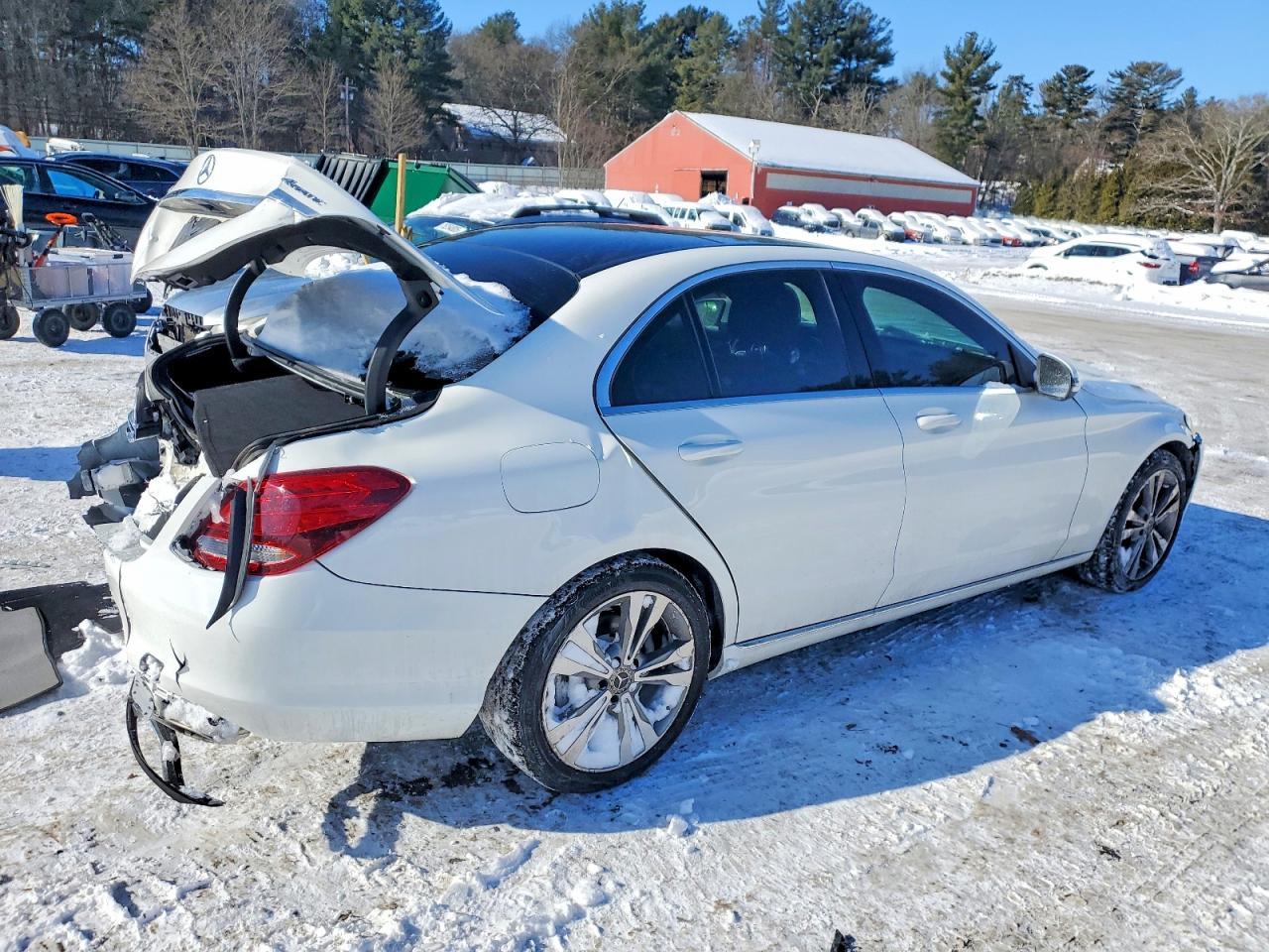 2018 Mercedes-Benz C 300 4Matic - Фото 3