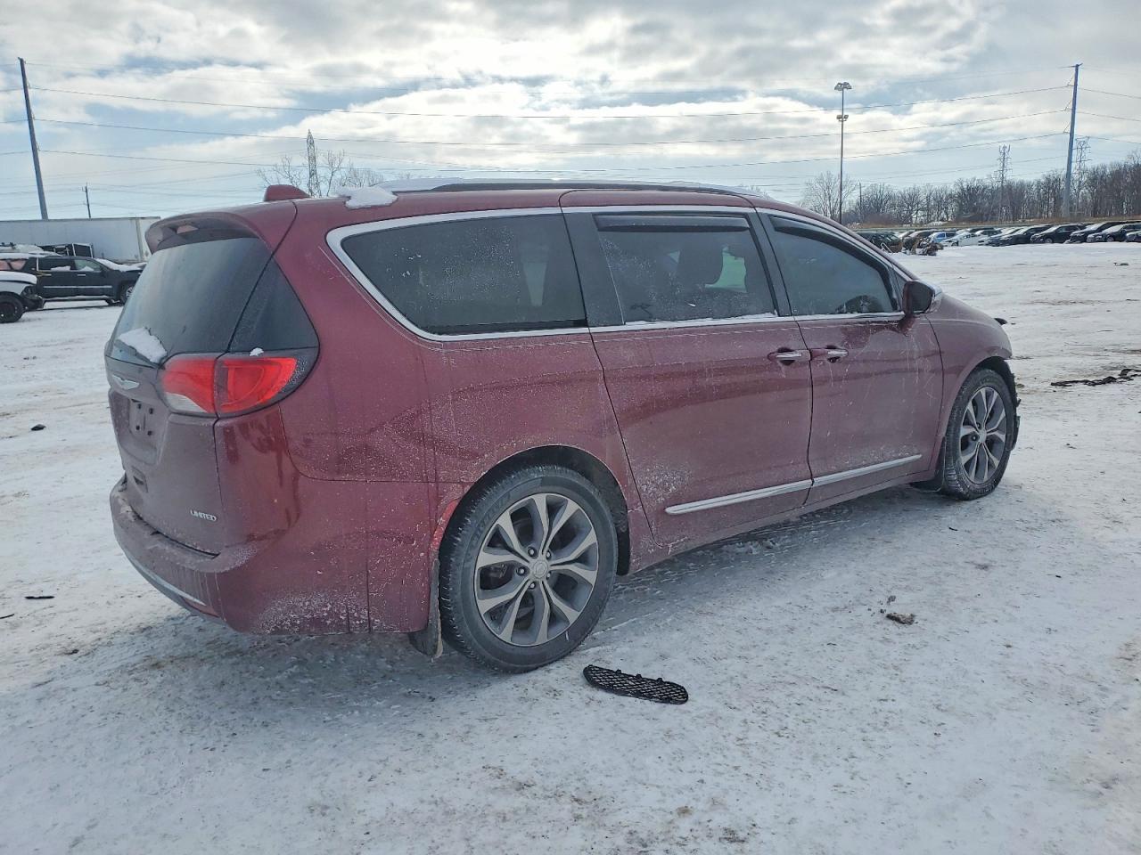 2020 Chrysler Pacifica Limited - Image 3