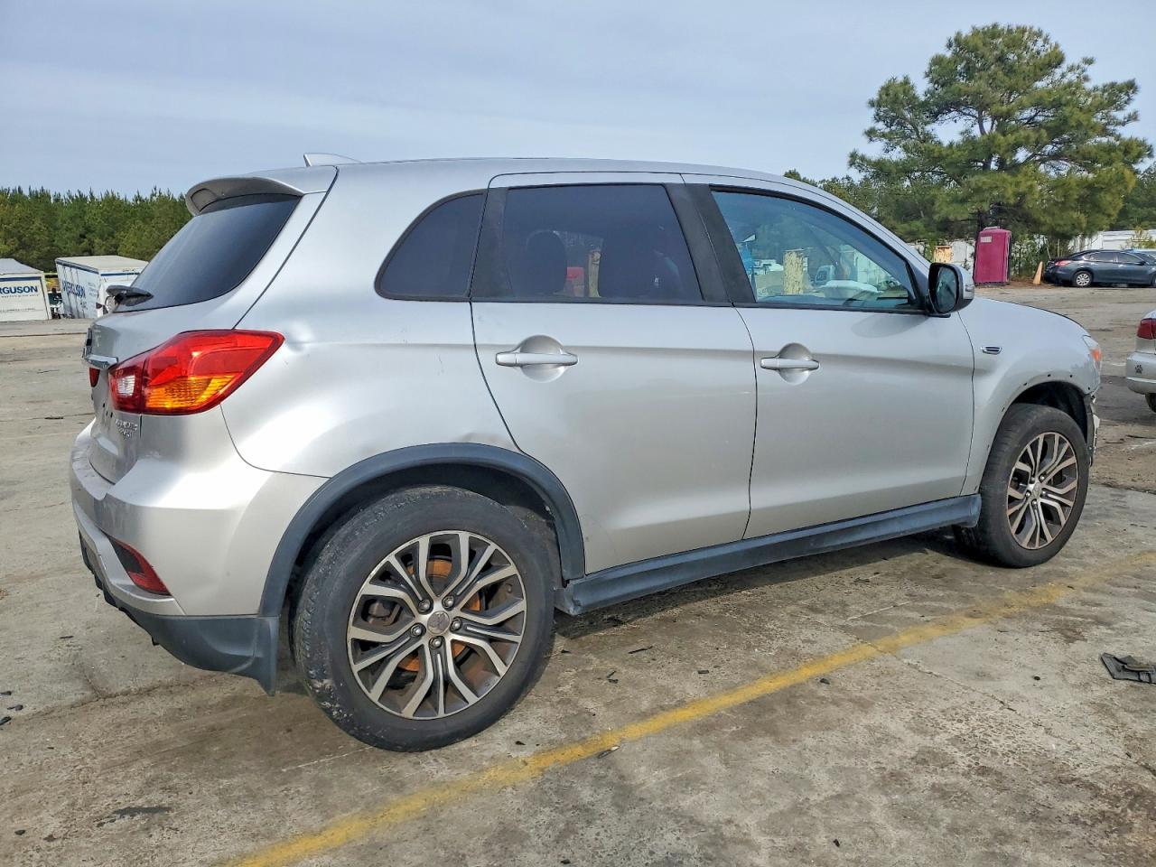 2019 Mitsubishi Outlander Sport Es - Image 3