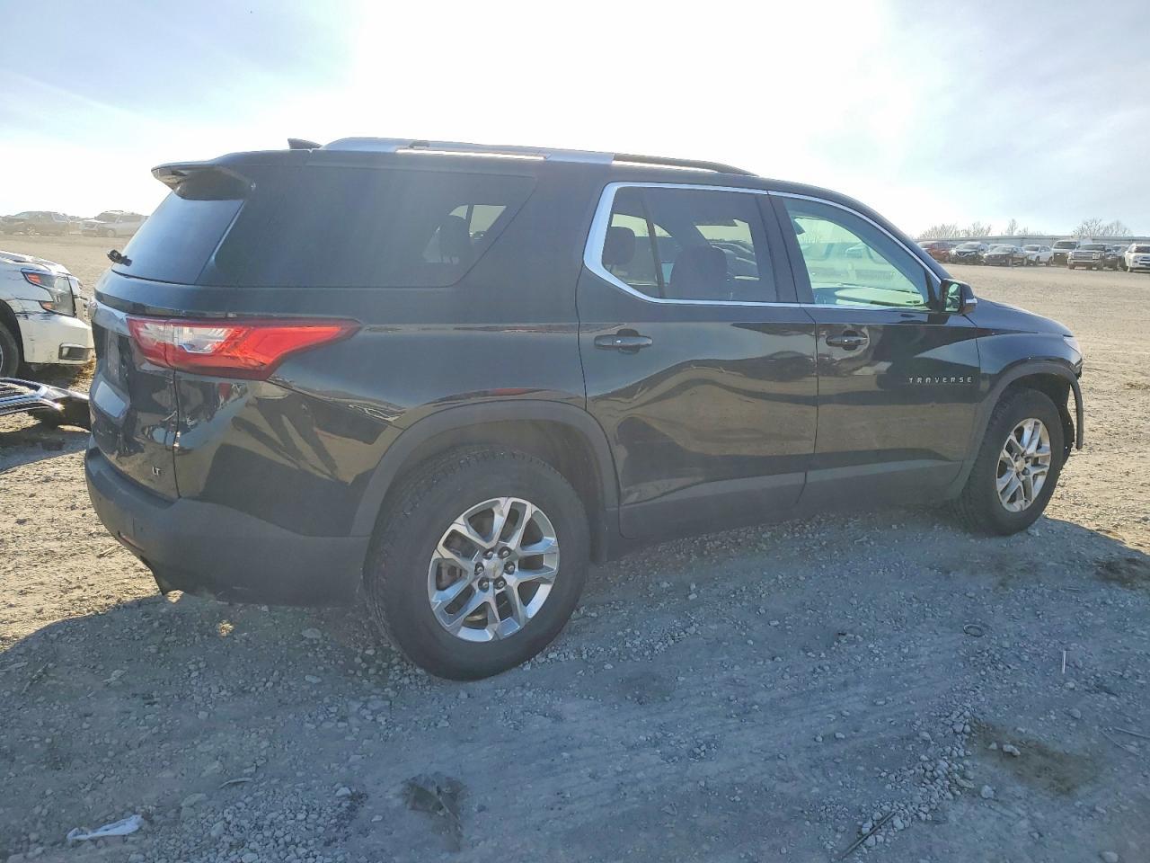 2018 Chevrolet Traverse Lt - Image 3