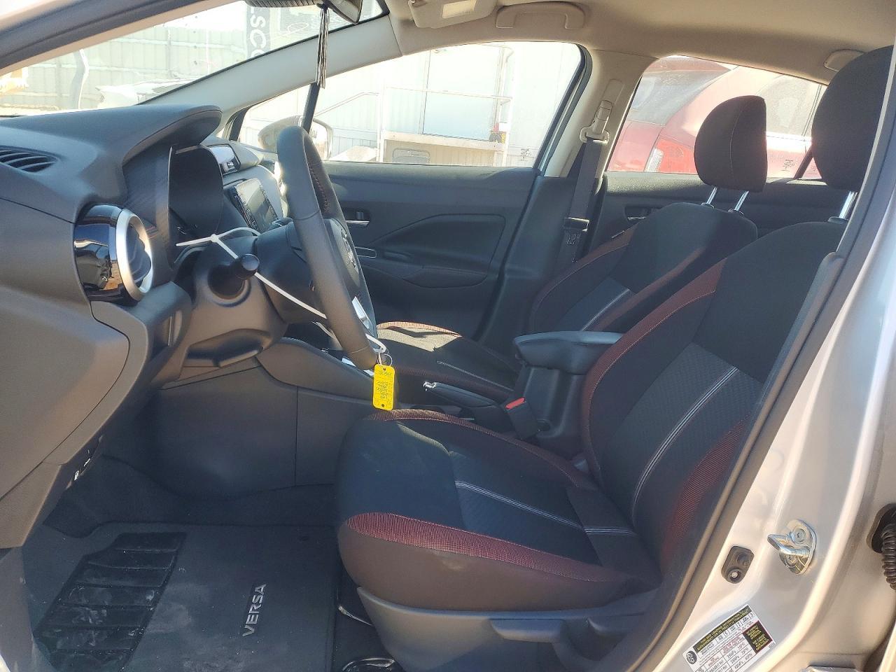 2025 Nissan Versa Sr - Фото 7