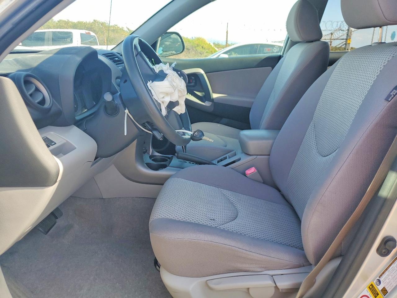 2008 Toyota Rav4 - Image 7