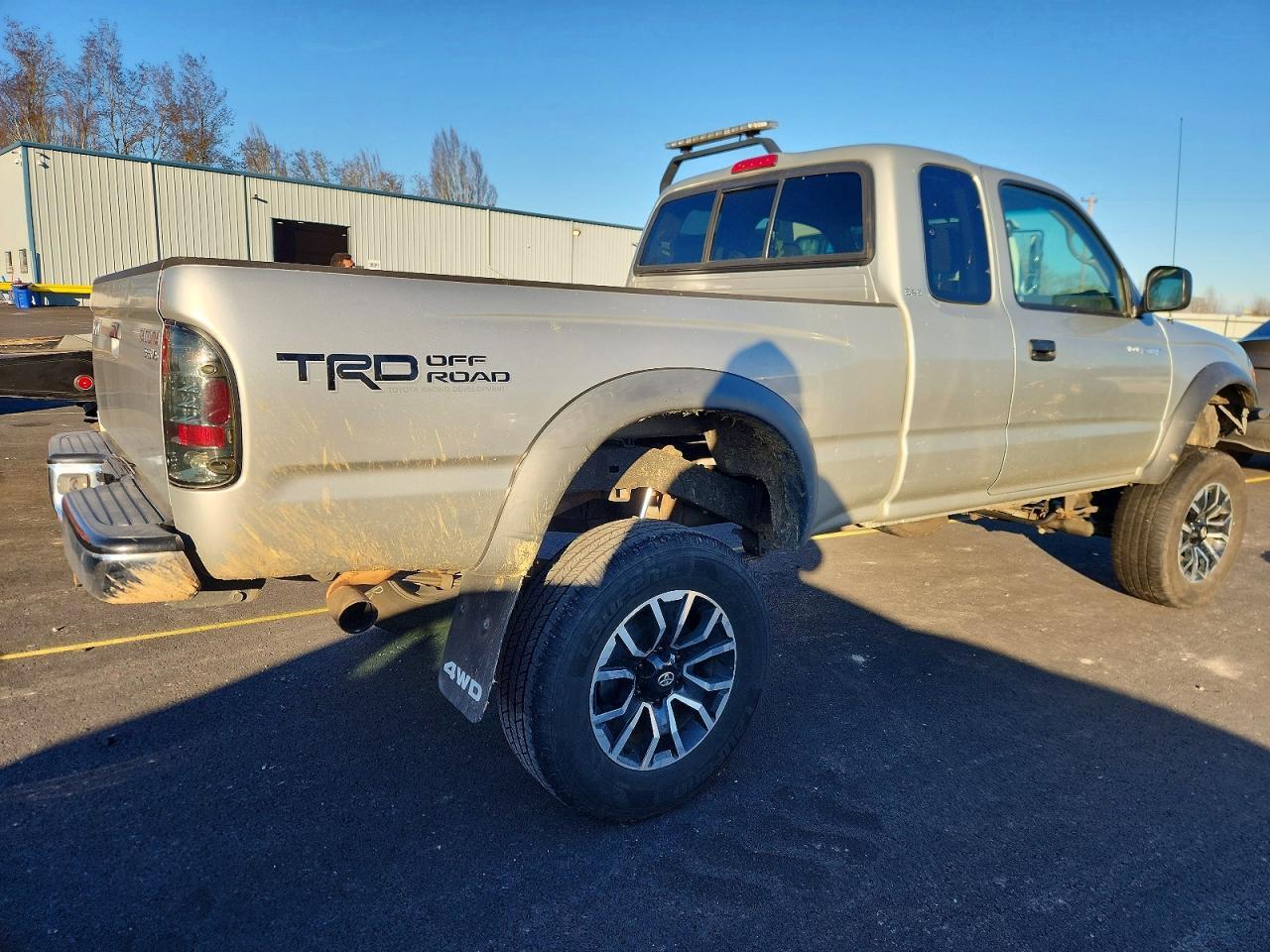 2004 Toyota Tacoma Xtracab - Image 3