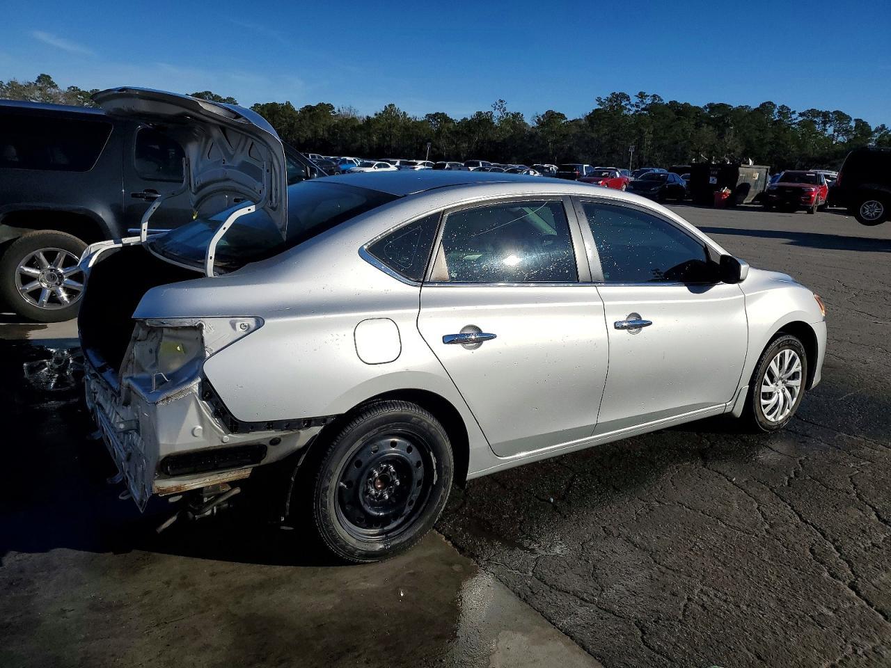 2015 Nissan Sentra S - Фото 3