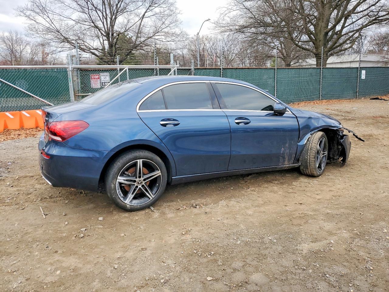 2022 Mercedes-Benz A 220 4Matic - Фото 3