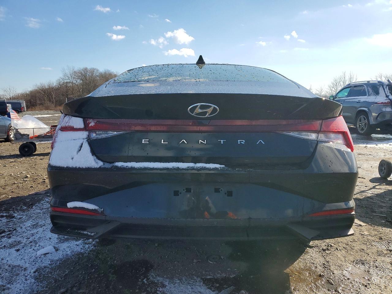 2023 Hyundai Elantra Se - Фото 6
