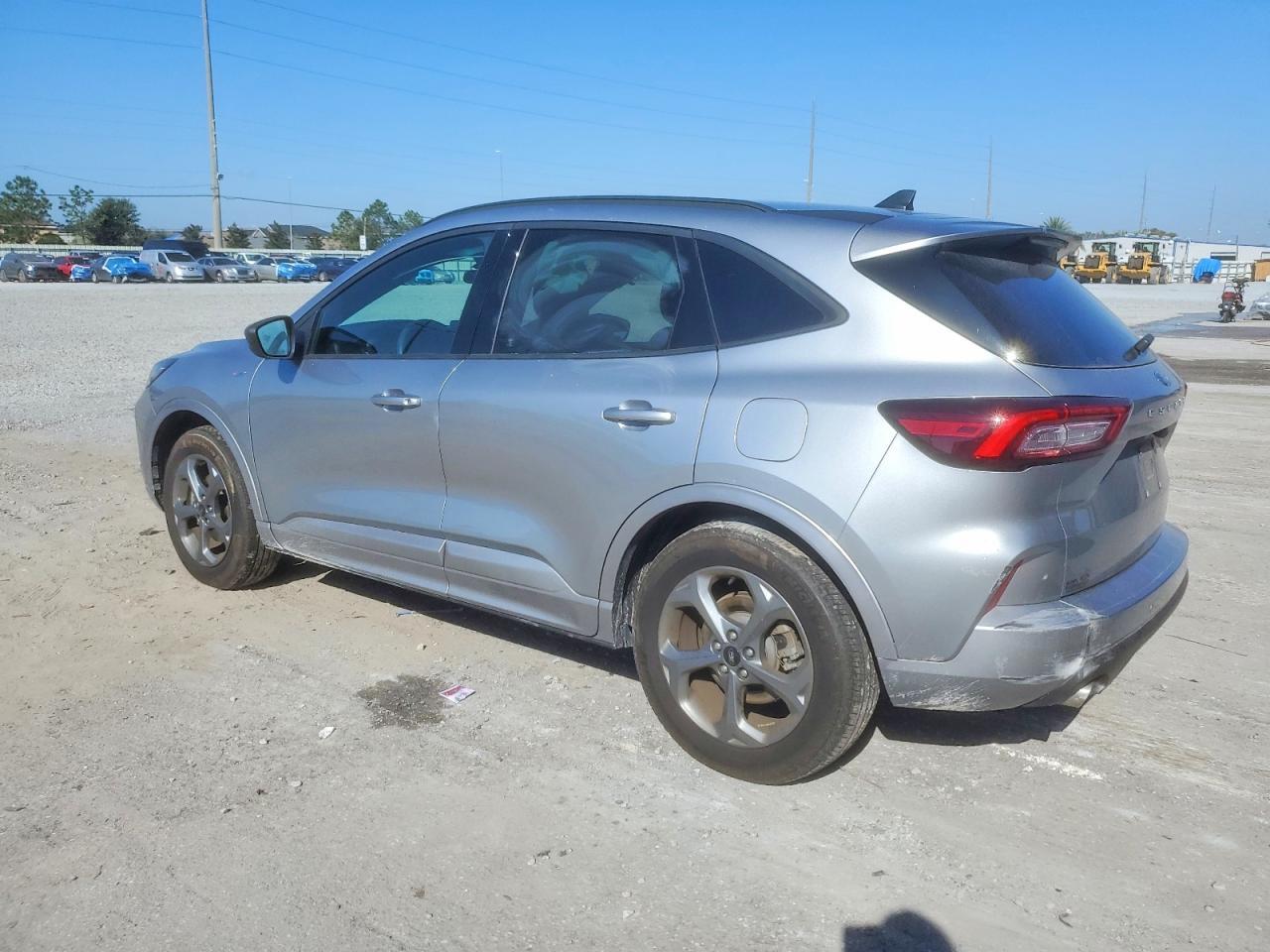 2023 Ford Escape St Line - Image 2