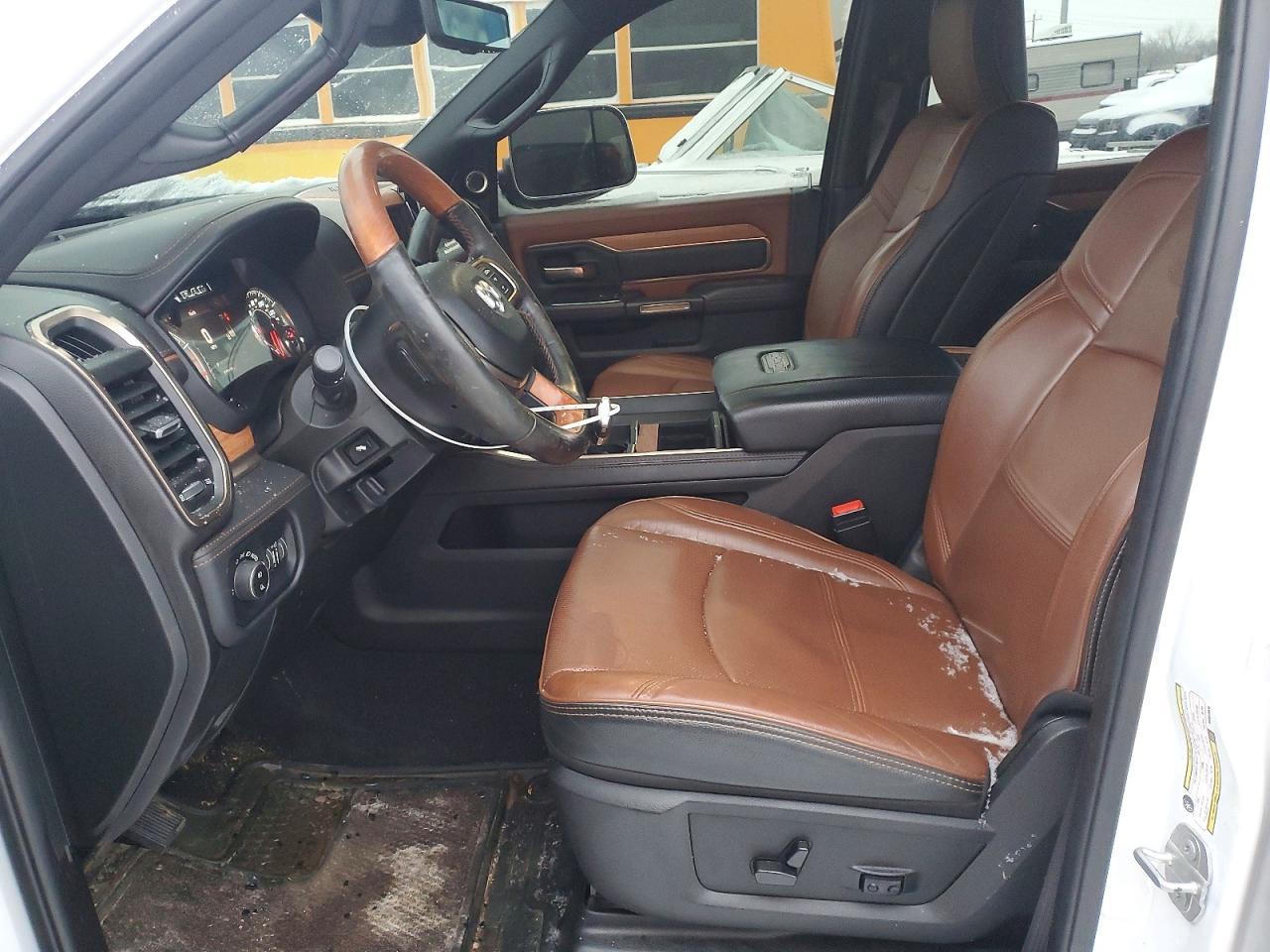 2021 Ram 3500 Longhorn Mega C - Фото 7