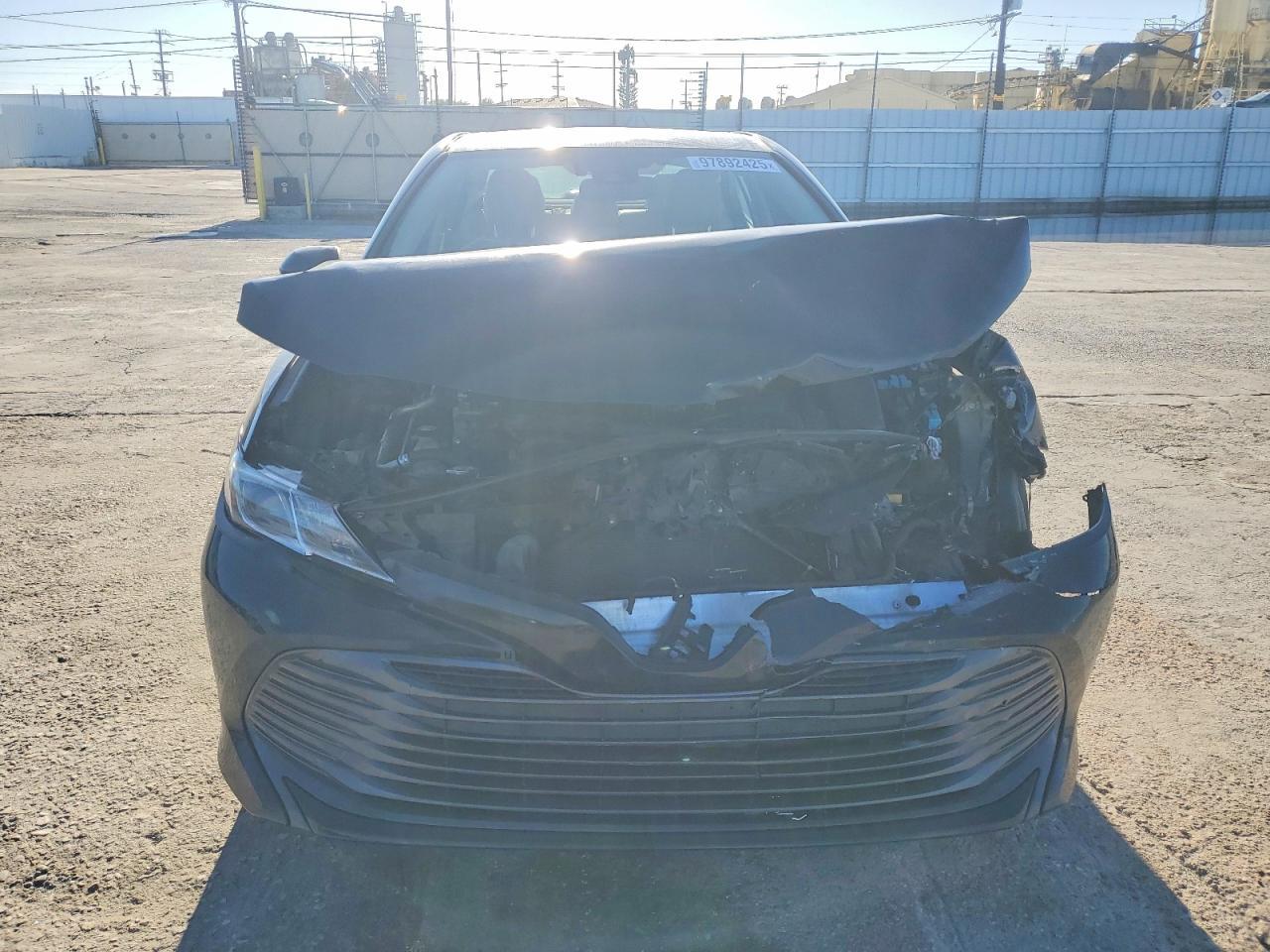 2019 Toyota Camry Hybrid - Image 5