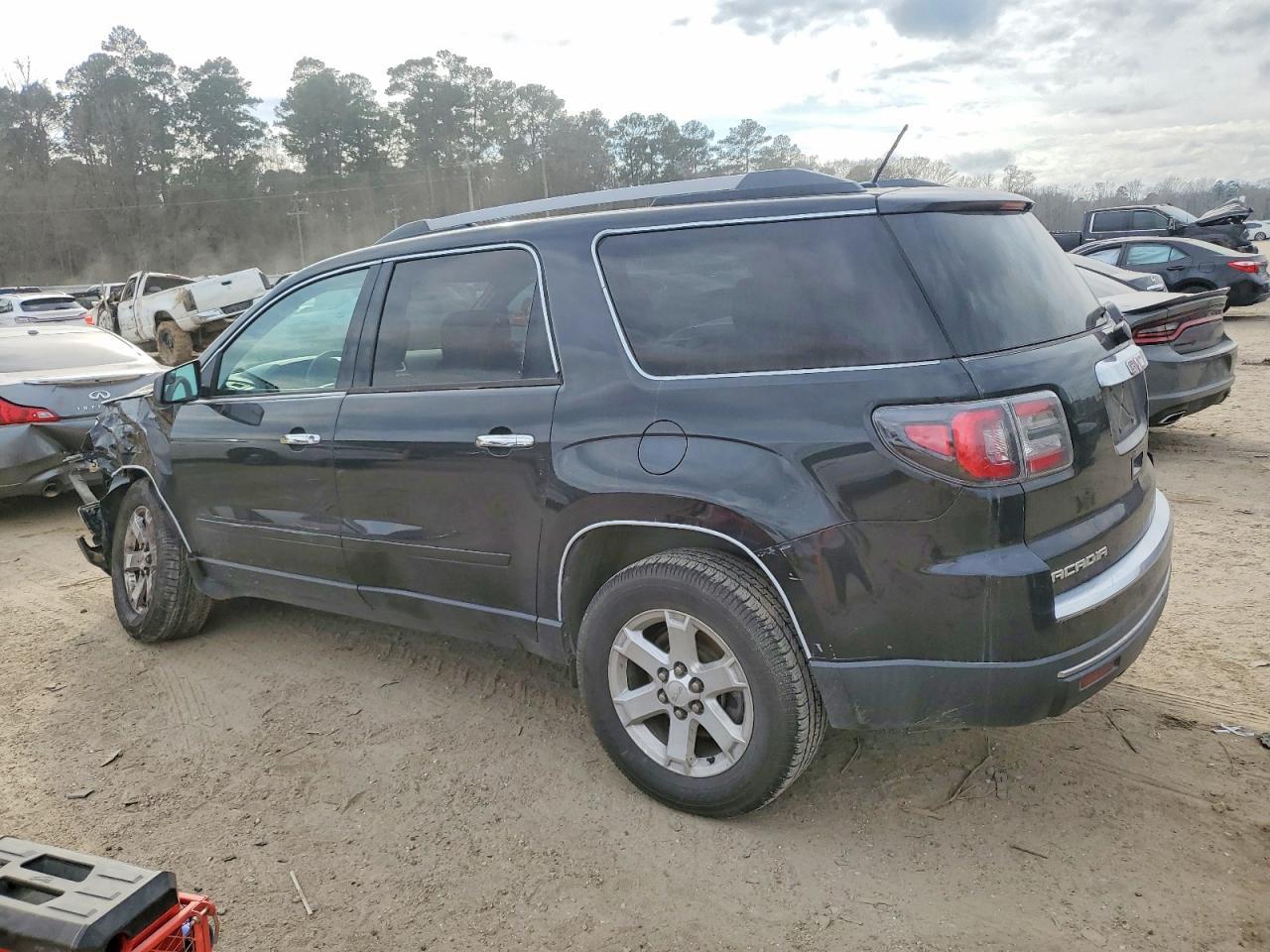 2013 GMC Acadia Sle - Image 2