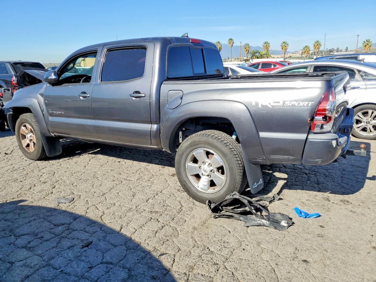 2014 Toyota Tacoma Double Cab - Image 2