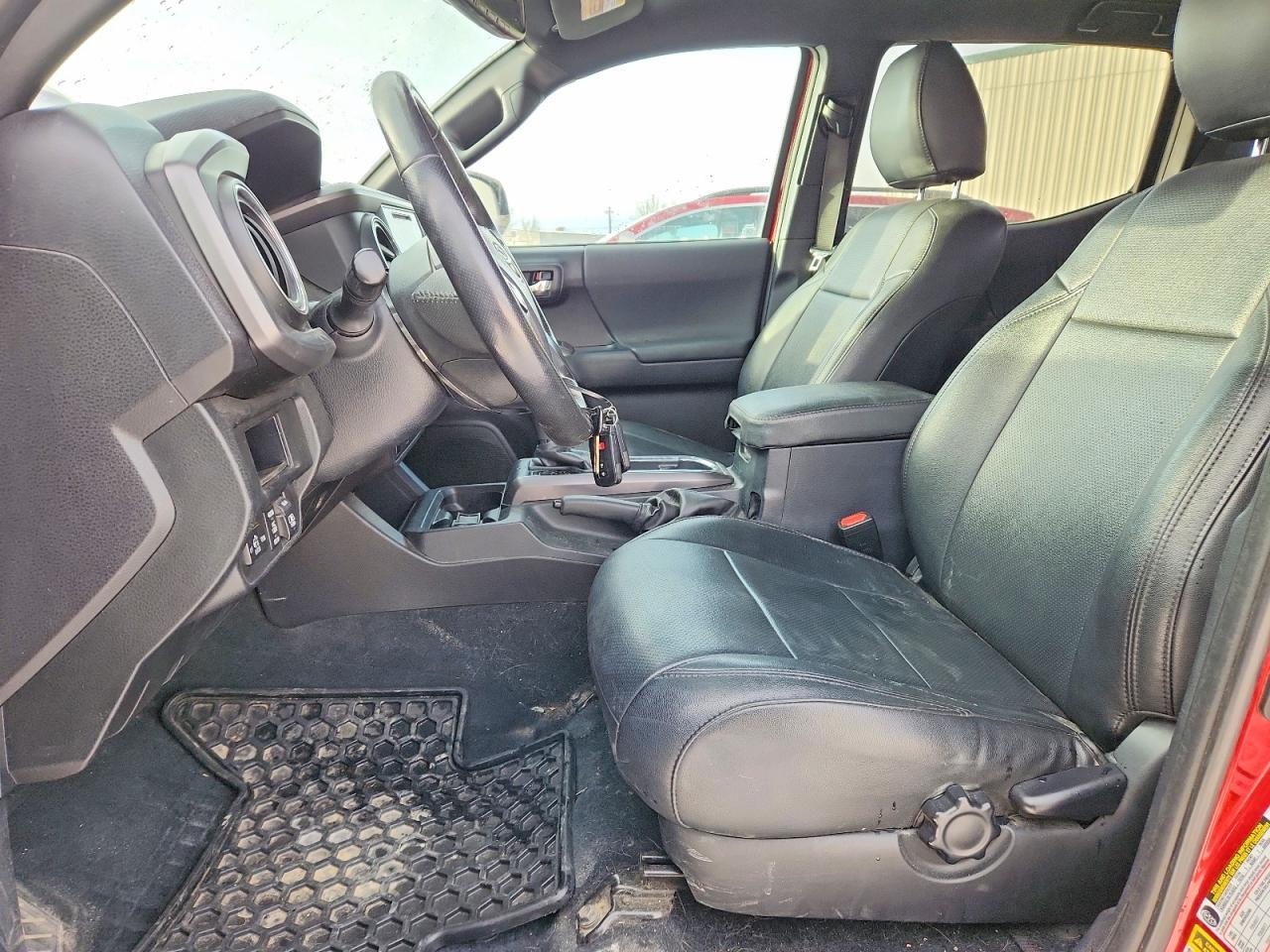2017 Toyota Tacoma - Image 7