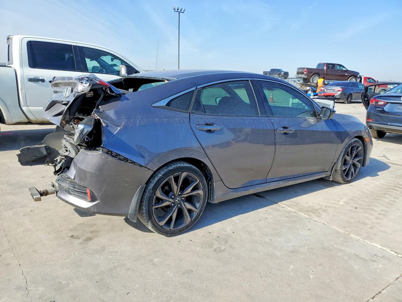 2020 Honda Civic Sport - Фото 3