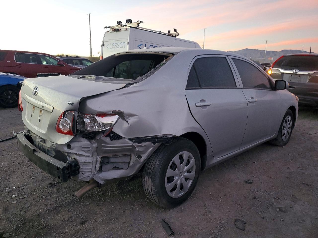 2010 Toyota Corolla Base - Фото 3