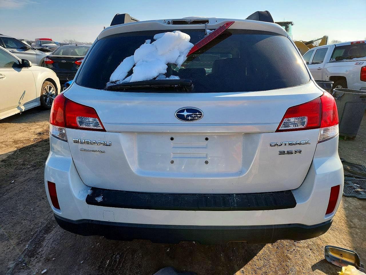 2011 Subaru Outback 3.6R - Image 6
