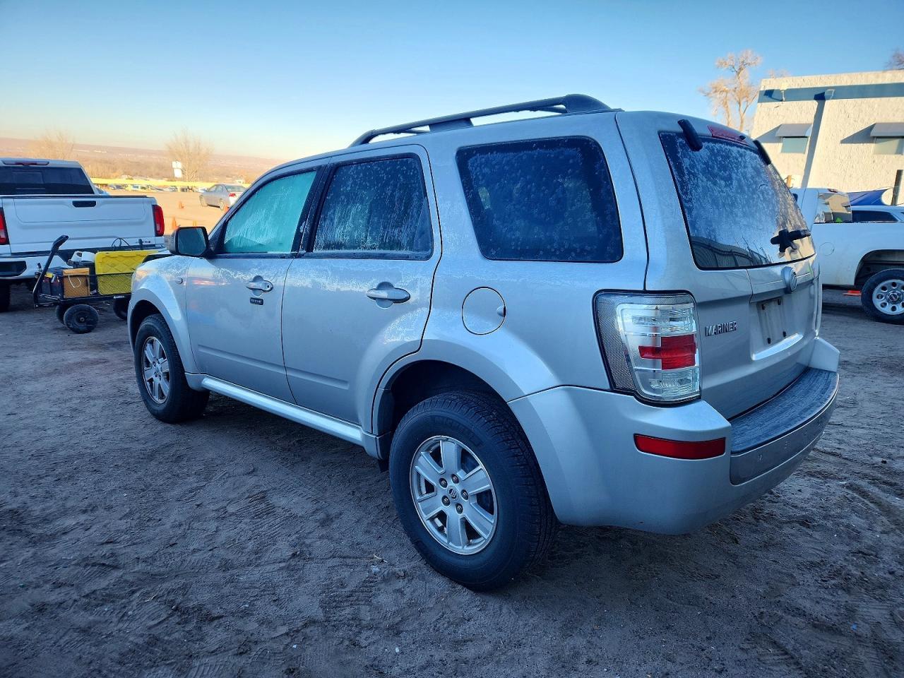 2009 Mercury Mariner - Image 2