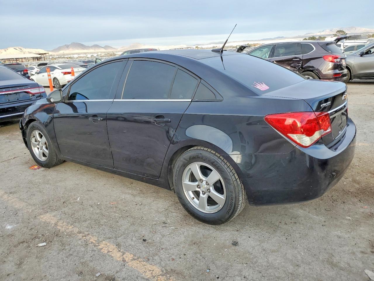 2012 Chevrolet Cruze Lt - Image 2