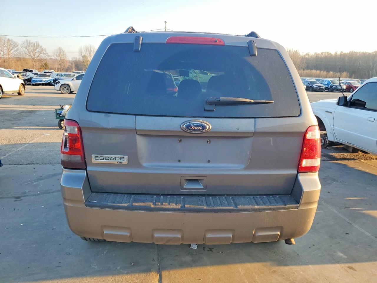 2011 Ford Escape Xlt - Image 6