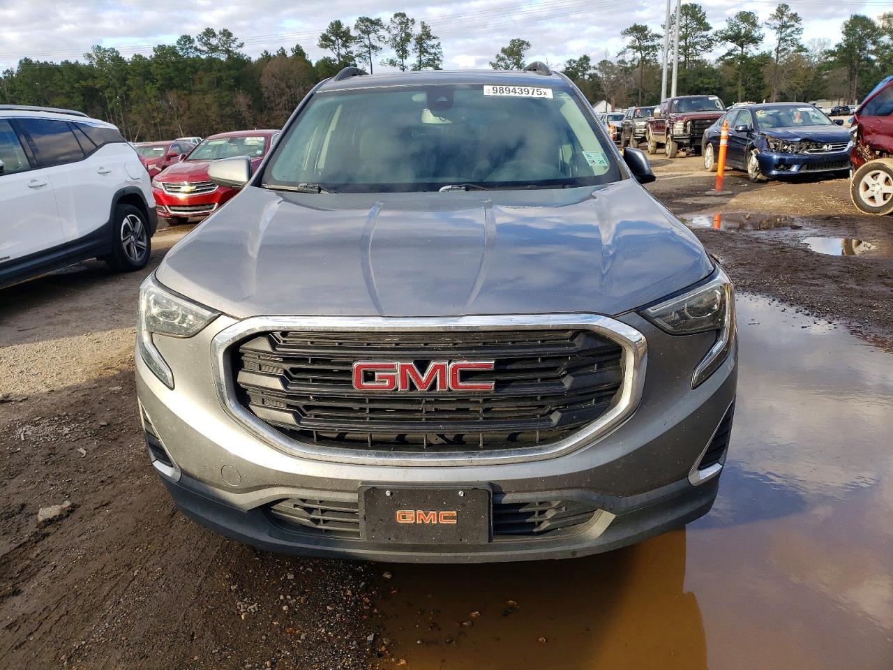 2020 GMC Terrain Sle - Image 5
