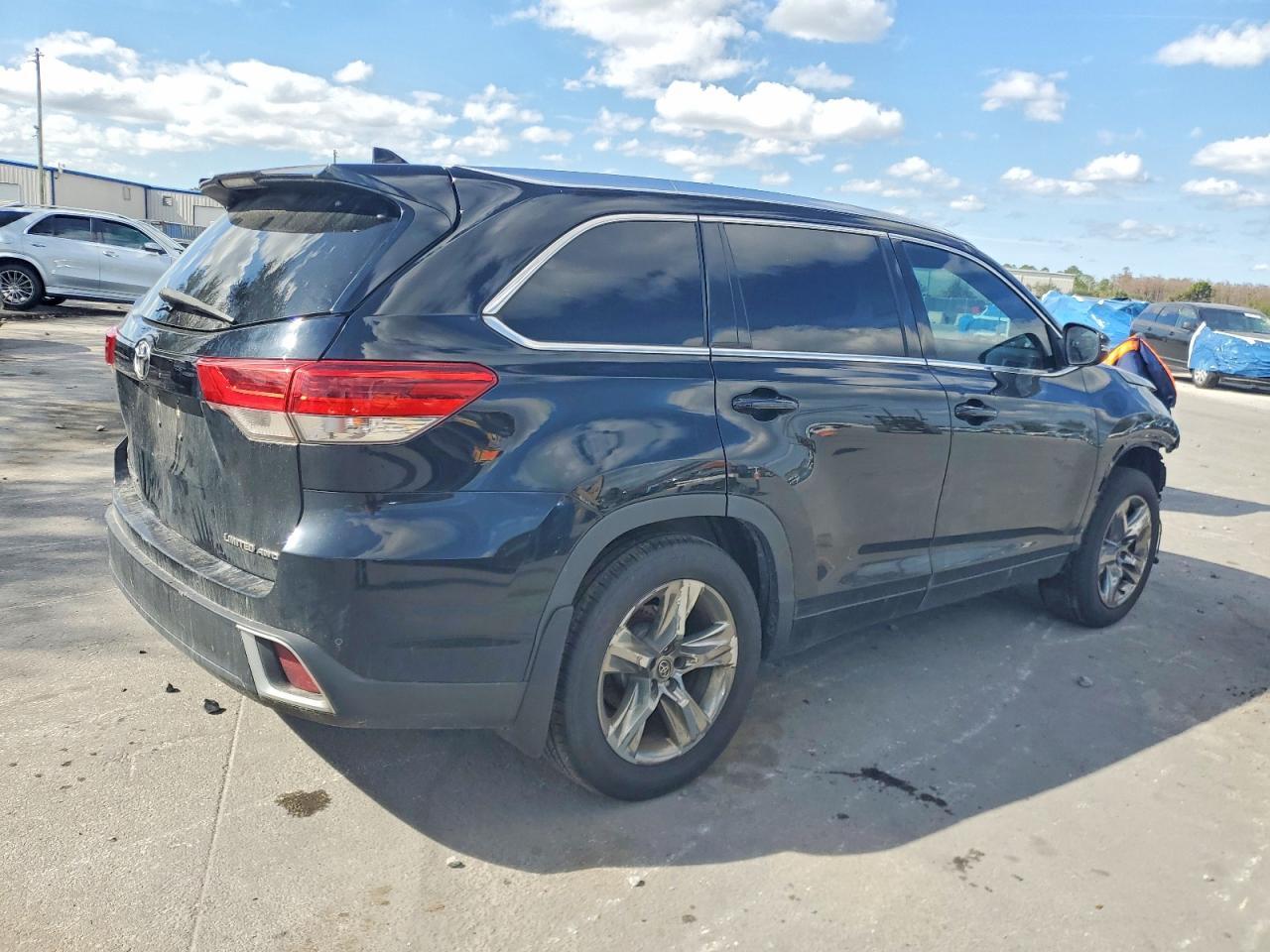 2018 Toyota Highlander Limited - Фото 3