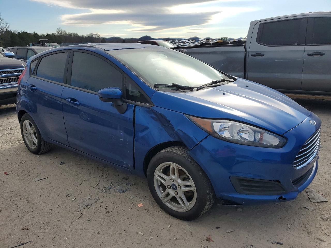 2019 Ford Fiesta Se - Фото 4