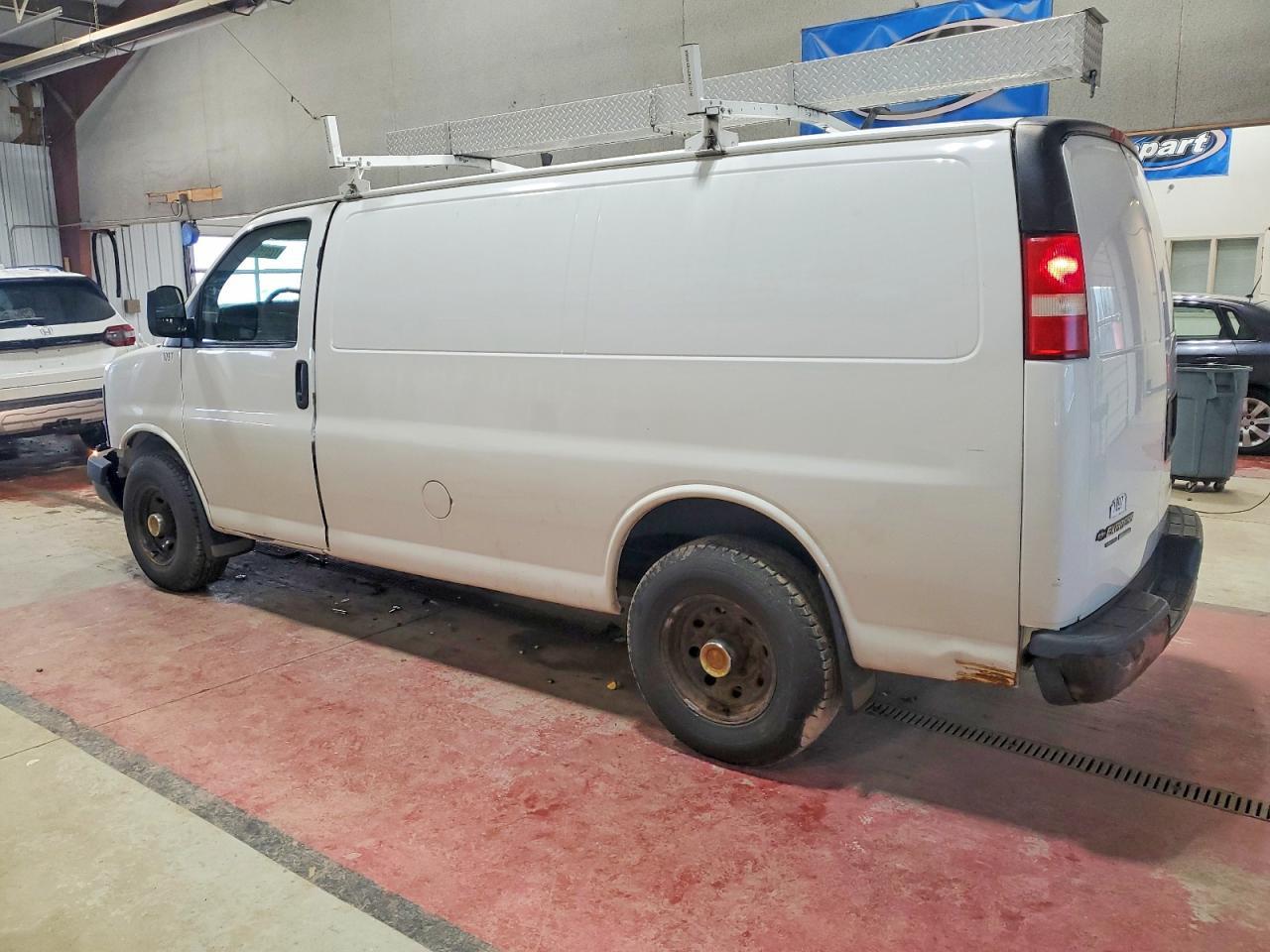 2014 Chevrolet Express 2500 Utility / Service Van - Image 2
