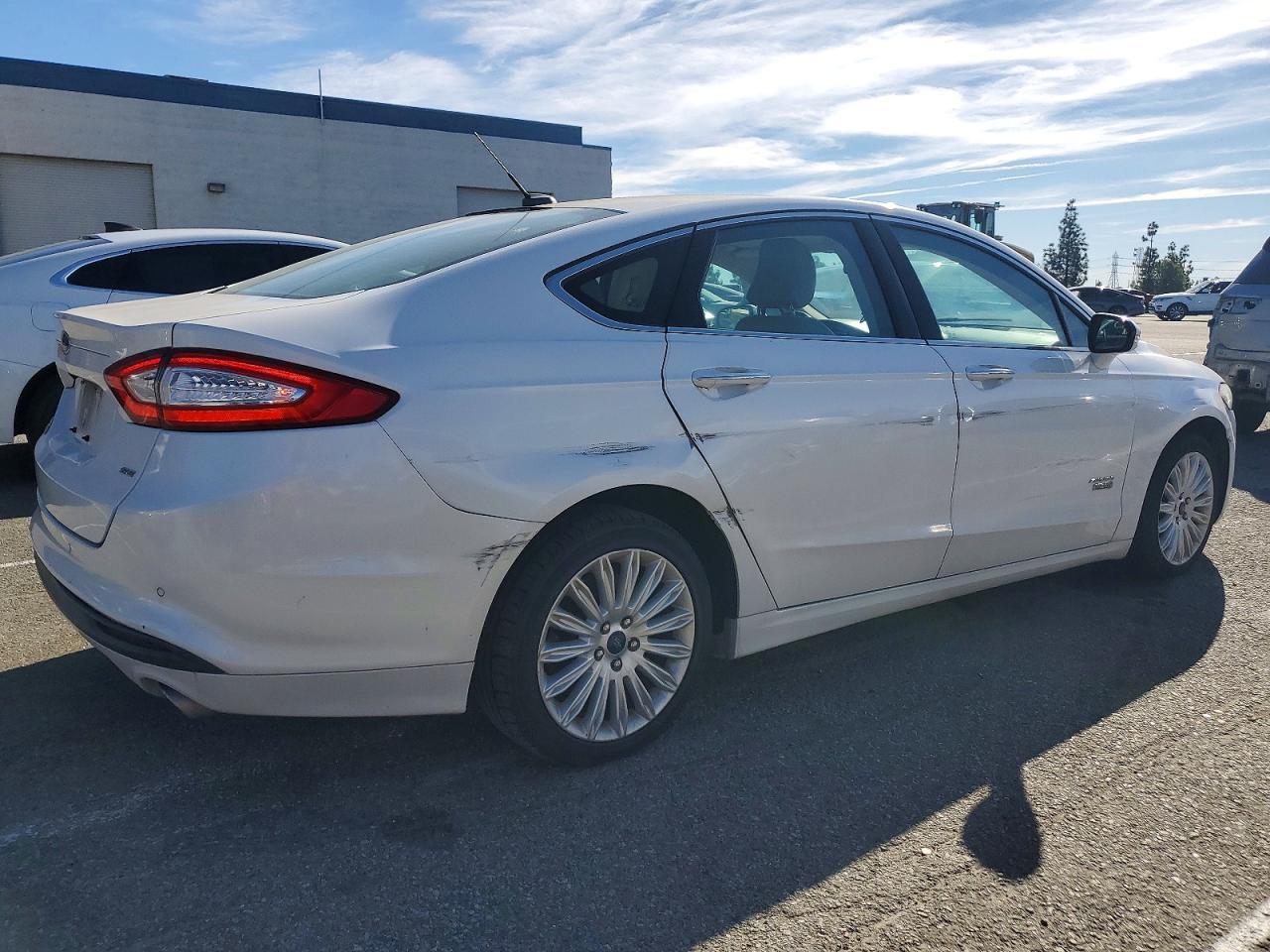 2015 Ford Fusion - Фото 3