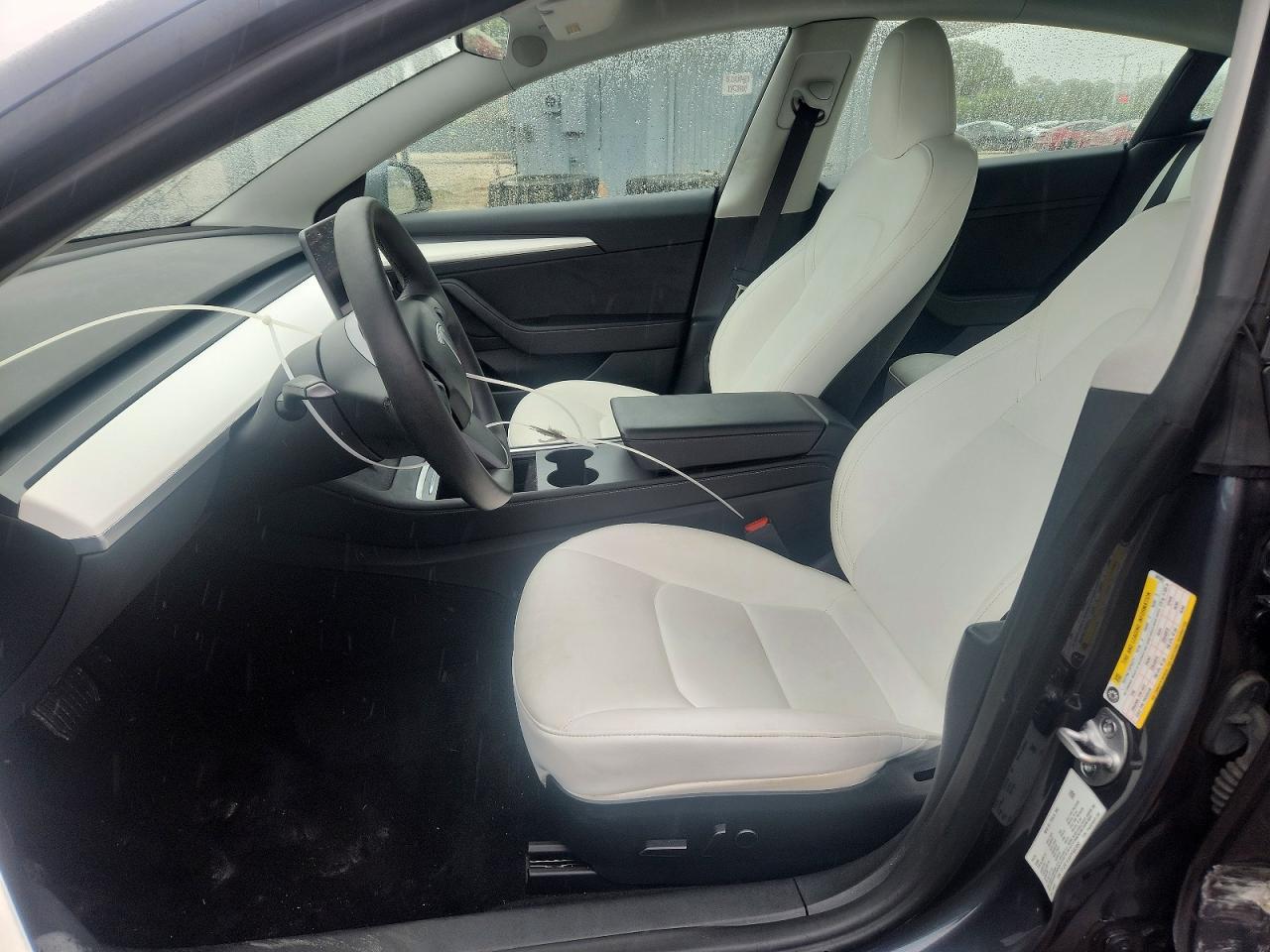 2023 Tesla Model 3 - Image 7