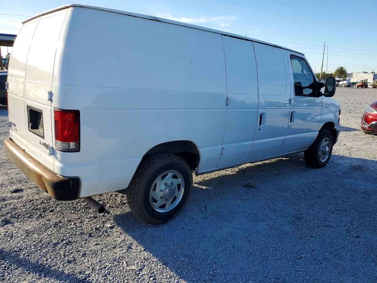 2014 Ford E150 Delivery Van - Фото 3