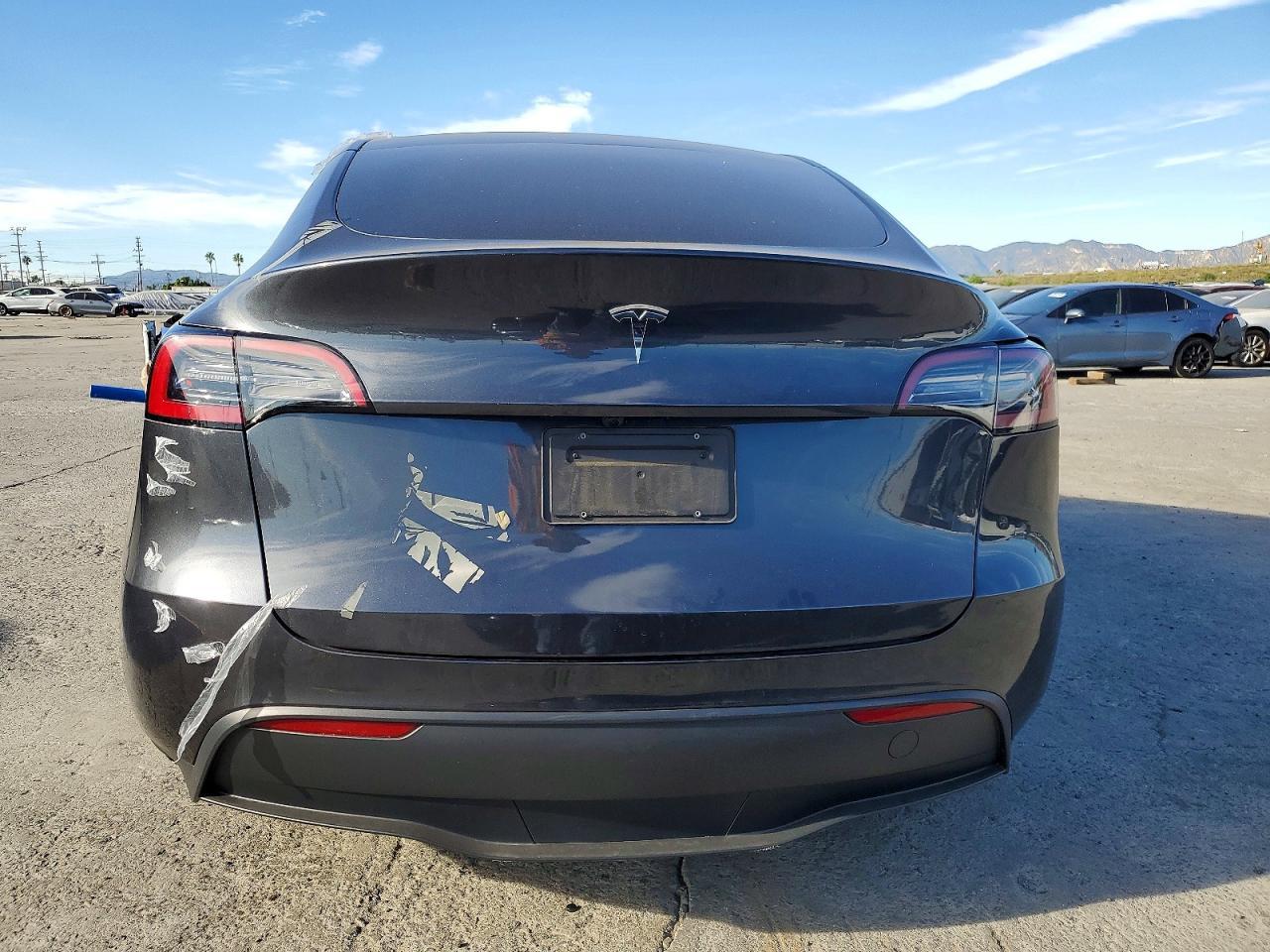 2024 Tesla Model Y - Фото 6