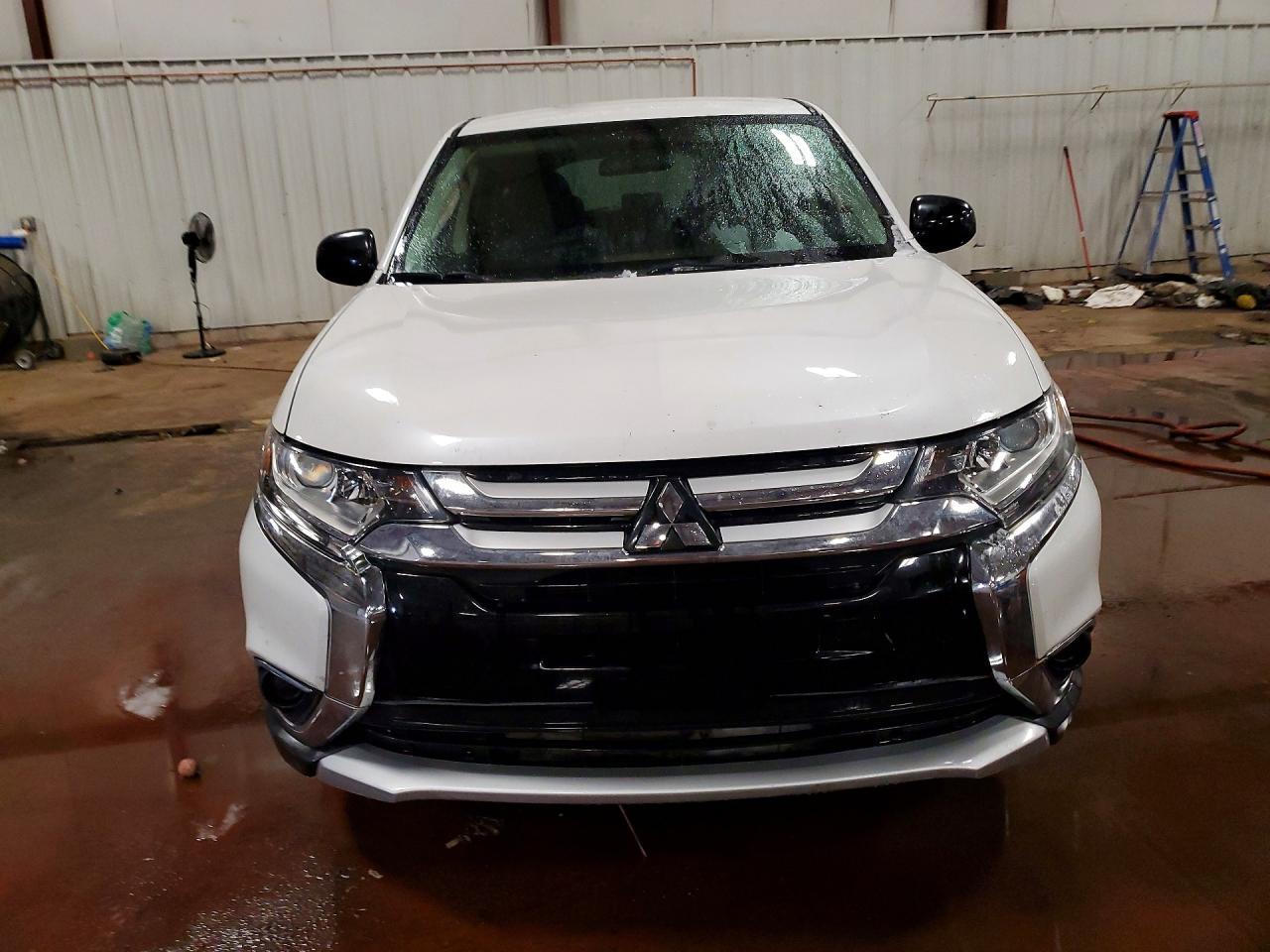 2016 Mitsubishi Outlander Se - Image 5