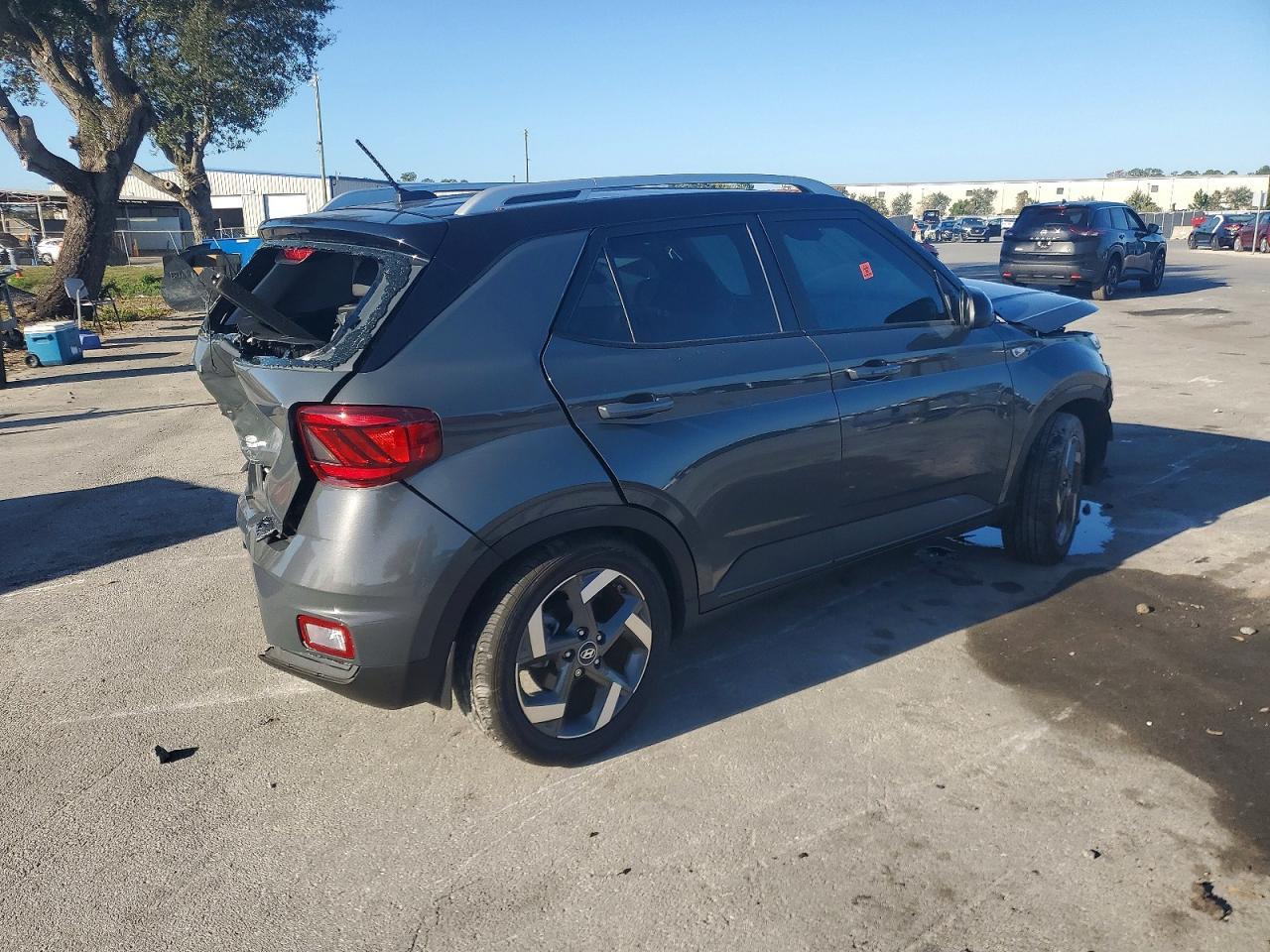 2024 Hyundai Venue Sel - Фото 3