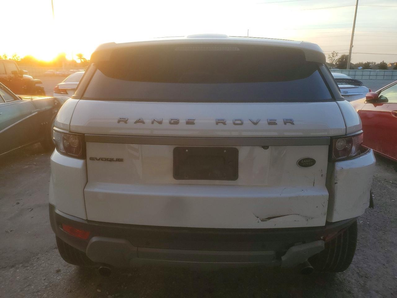 2015 Land Rover Range Rover Evoque Pure Plus - Фото 6