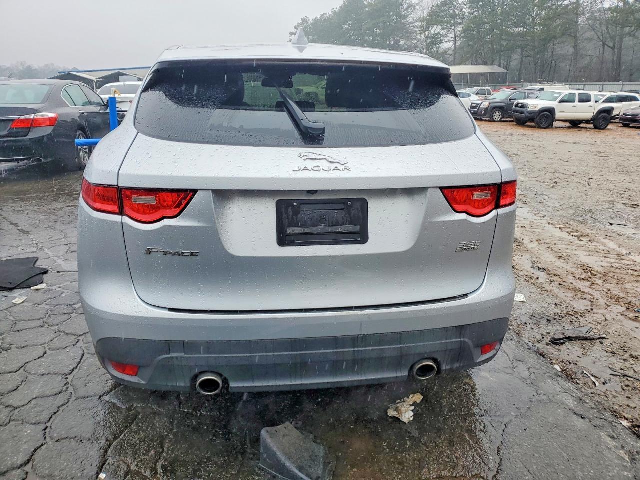 2017 Jaguar F-Pace - Image 6