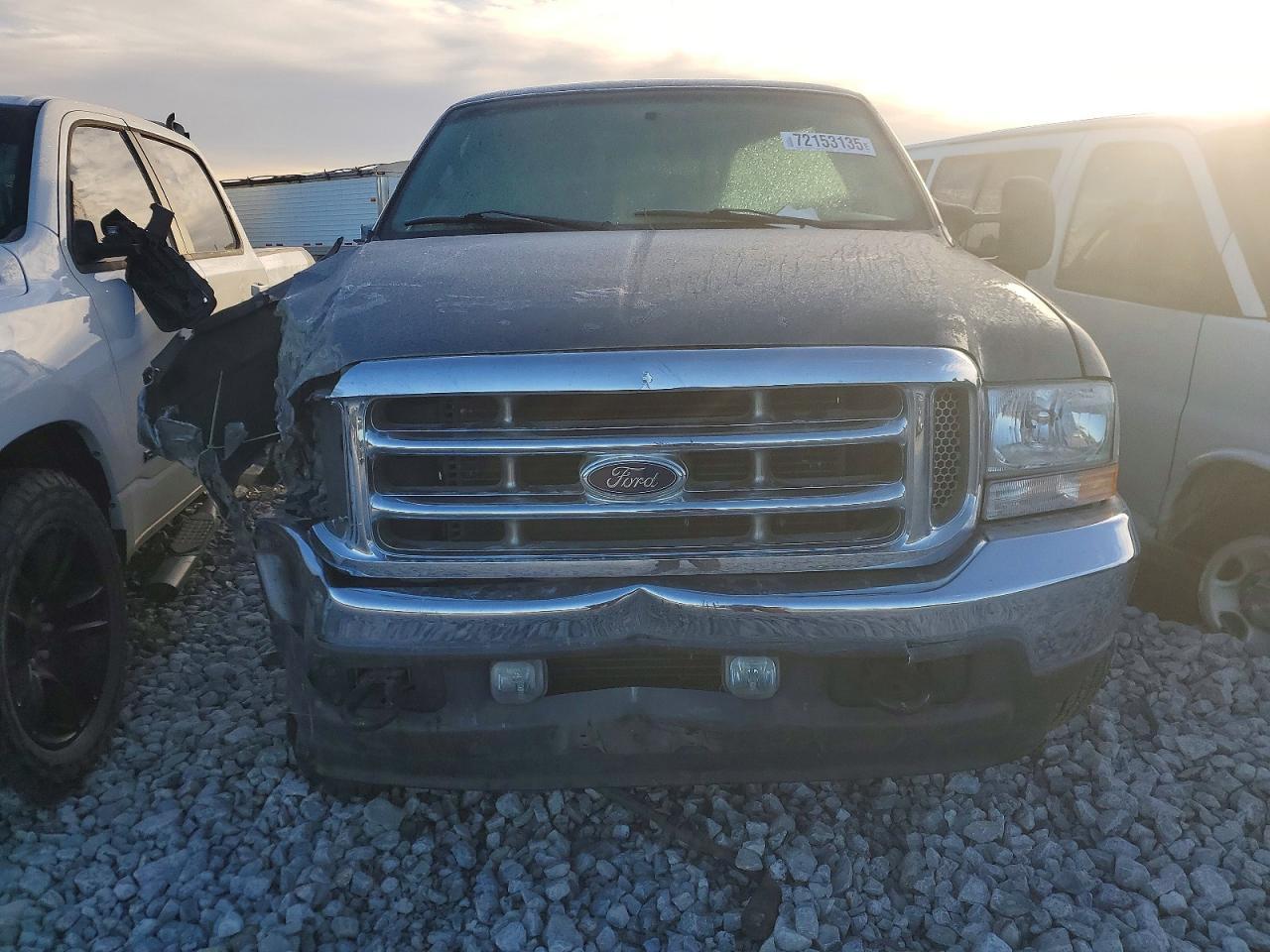 2002 Ford F250 Super Duty Flatbed Truck - Image 5