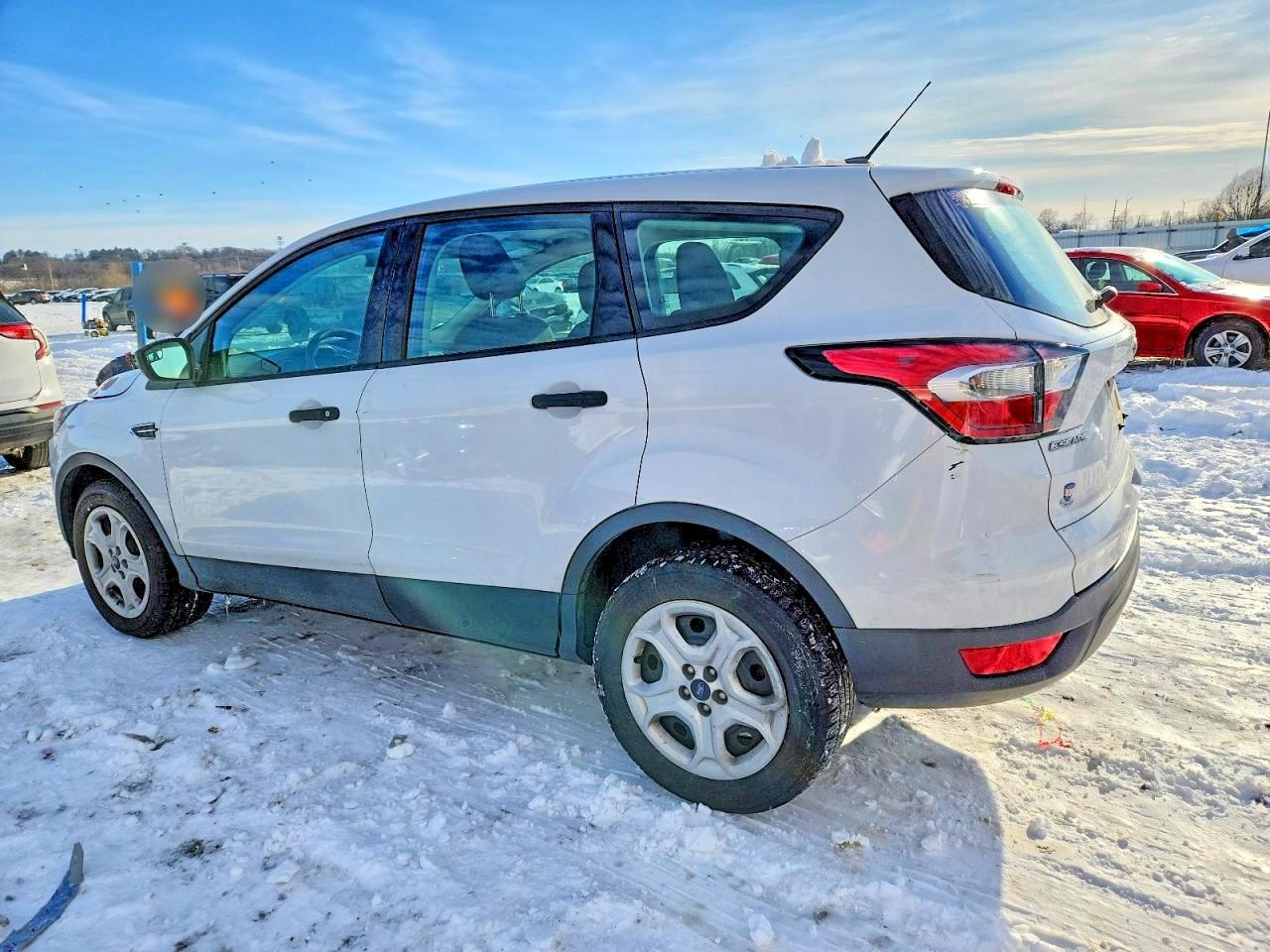 2018 Ford Escape S - Фото 2
