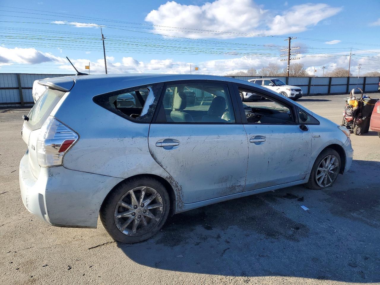 2013 Toyota Prius V - Фото 3