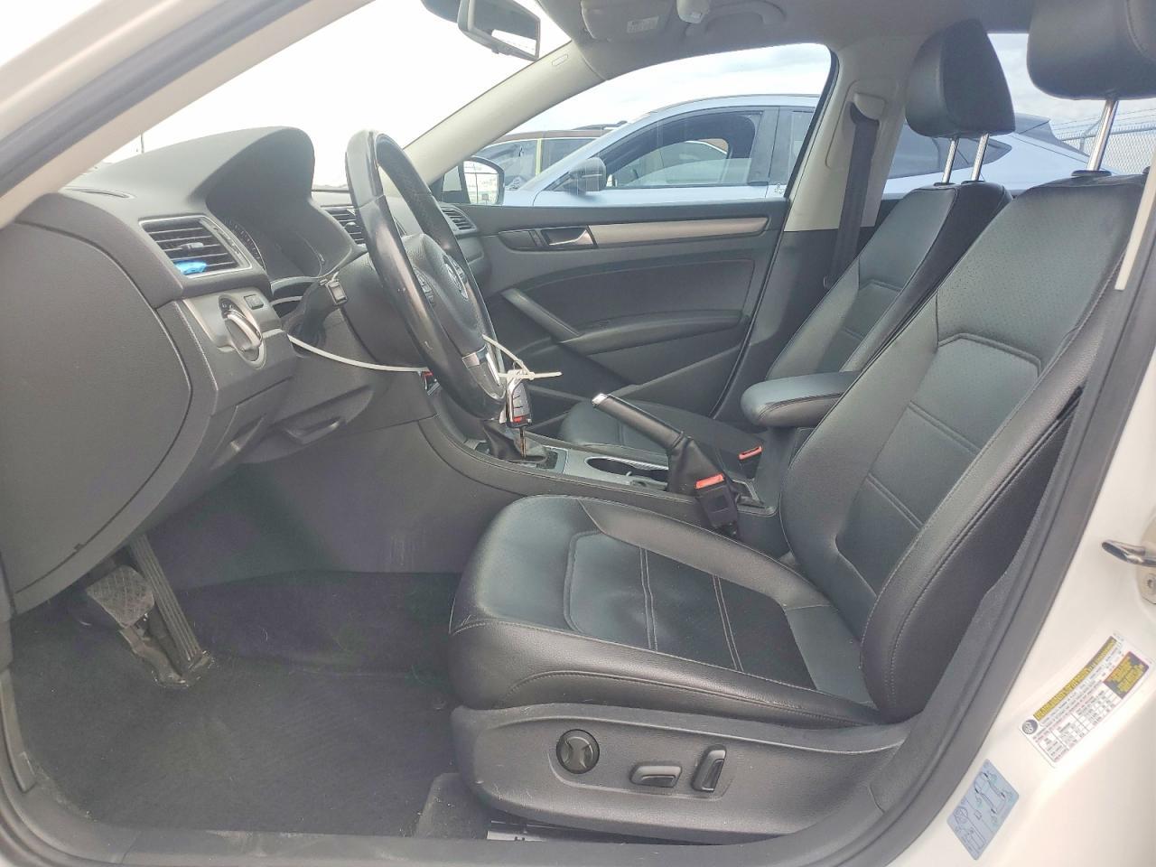 2014 Volkswagen Passat Se - Фото 7