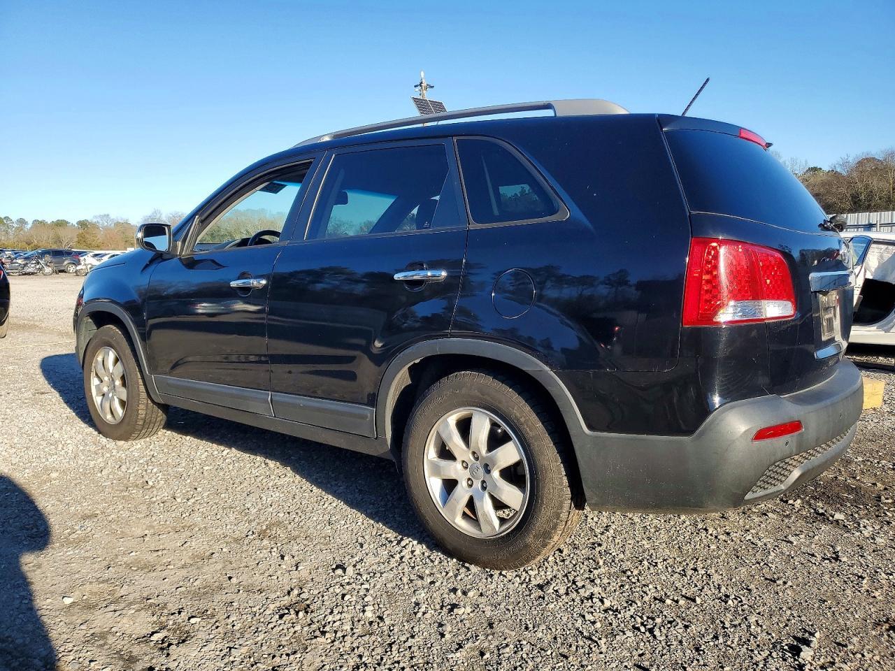 2012 Kia Sorento - Image 2