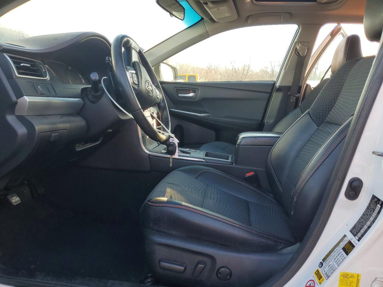 2015 Toyota Camry Le - Image 7