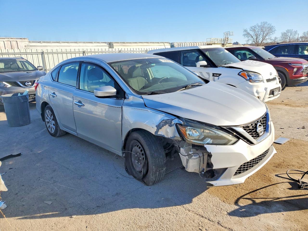 2017 Nissan Sentra S - Фото 4