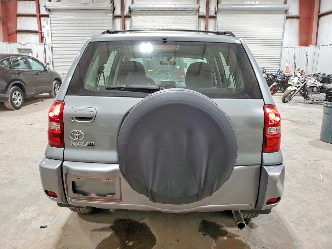 2004 Toyota Rav4 - Image 6