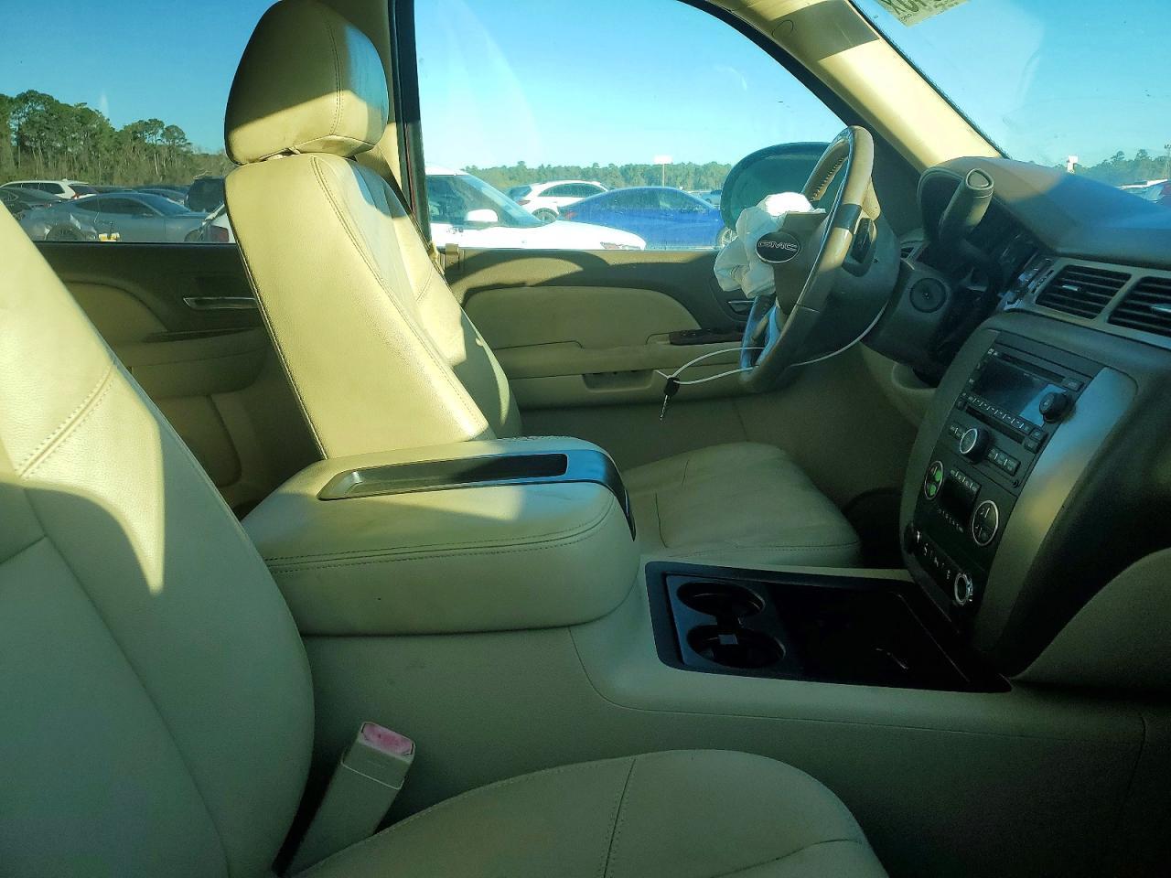 2013 GMC Yukon Xl C1500 Slt - Image 7