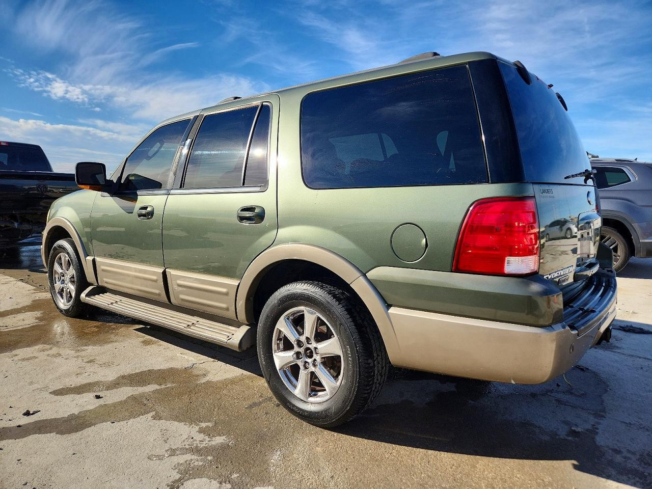 2004 Ford Expedition Eddie Bauer - Фото 2