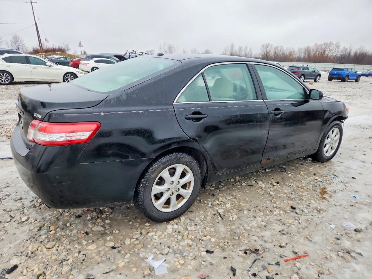 2011 Toyota Camry Base - Фото 3