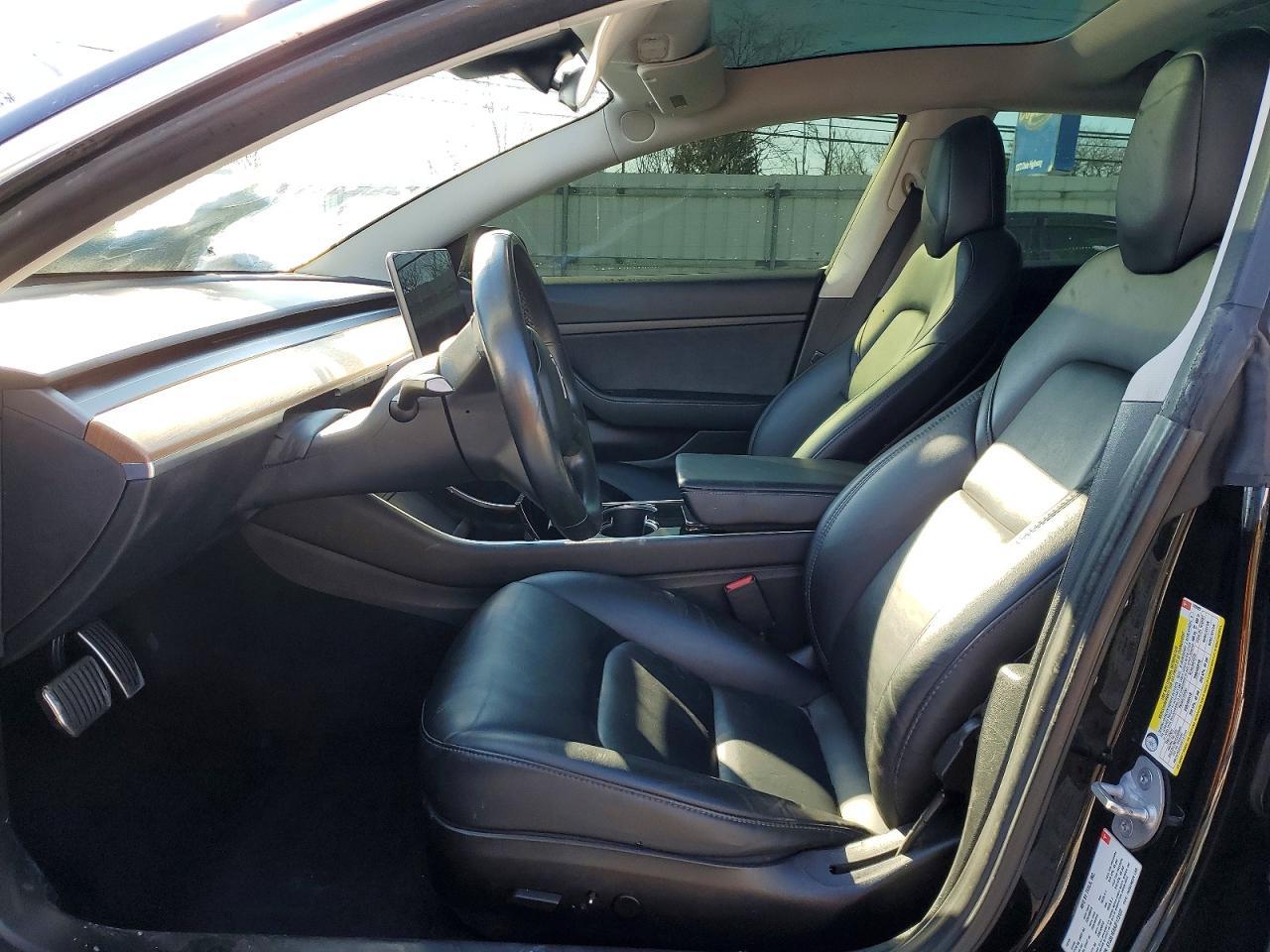 2018 Tesla Model 3 - Image 7