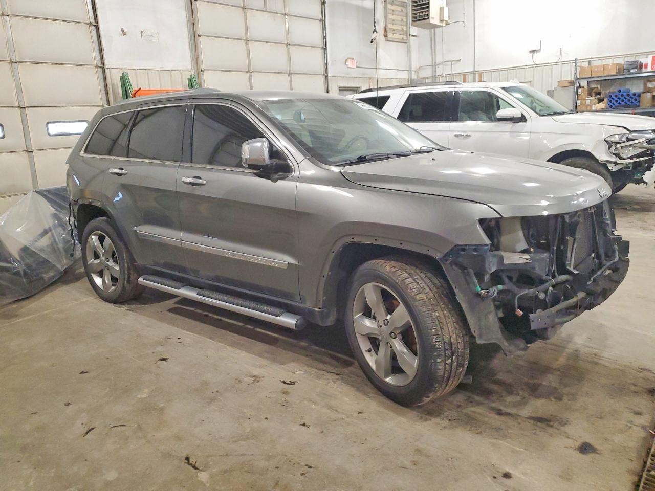 2012 Jeep Grand Cherokee Limited - Image 4